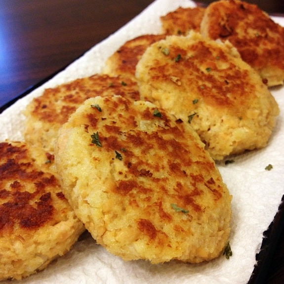Salmon Patties In Oven
 Oven Baked Pacific Salmon Cakes Recipe Magic Skillet