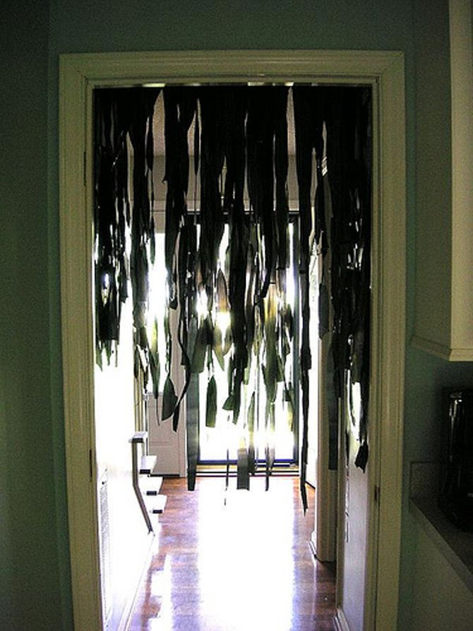 Scary Halloween Party Decoration Ideas
 13 Creepy Ways to Decorate Your Home for Halloween