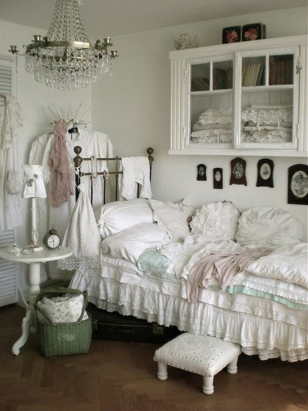 Shabby Chic Bedroom Ideas
 33 Cute And Simple Shabby Chic Bedroom Decorating Ideas