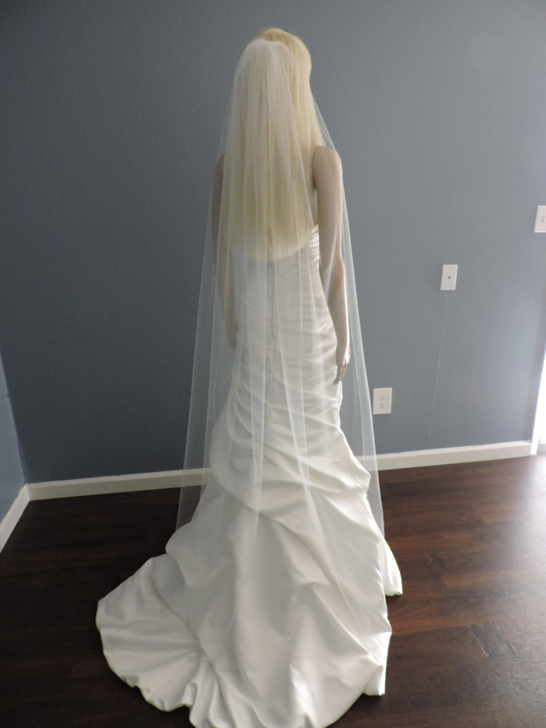Sheer Wedding Veils
 Floor Length Sheer Wedding Veil with Cut Edge Bridal Veil
