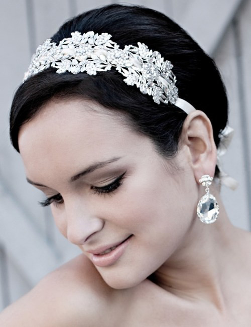 Short Hairstyles With Headbands
 50 Best Short Wedding Hairstyles That Make You Say “Wow ”