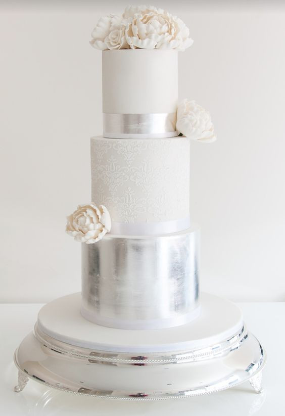 Silver And White Wedding Cakes
 36 Trendy And Glam Metallic Wedding Cakes Weddingomania