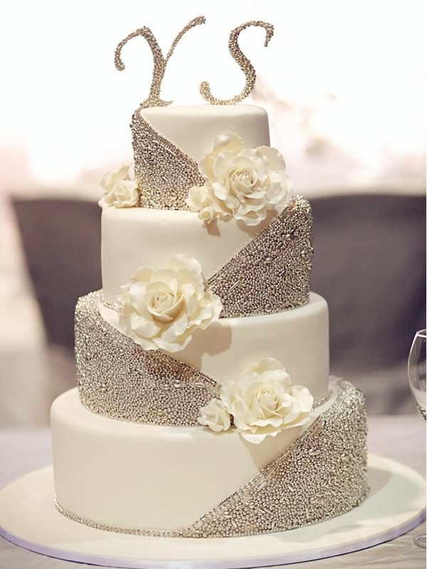 Silver And White Wedding Cakes
 20 Gorgeous Wedding Cakes That WOW