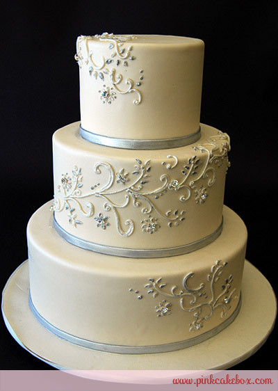 Silver And White Wedding Cakes
 Elegant Silver and White Wedding Cake