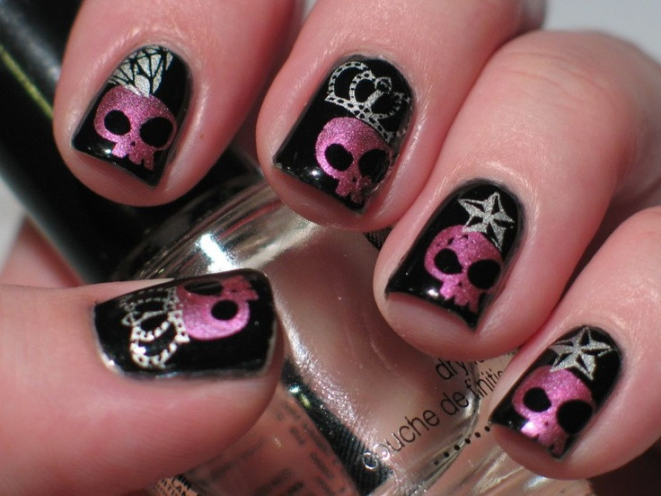 Skeleton Nail Designs
 Skull and Skeleton Nail Art that Will Thrill You to the