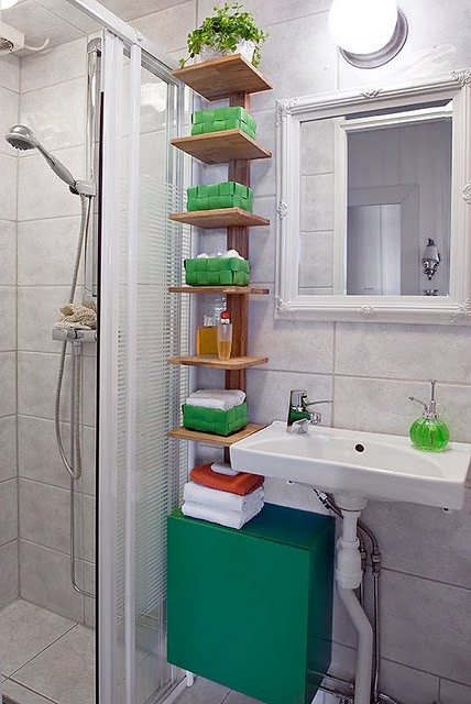 Small Bathroom Shelf
 CRIA DA CASA DESIGN Banheiro