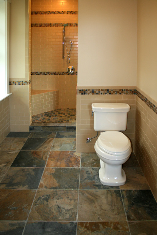 Small Bathroom Wall Tile Ideas
 Bathroom Tiles for Small Bathrooms 3