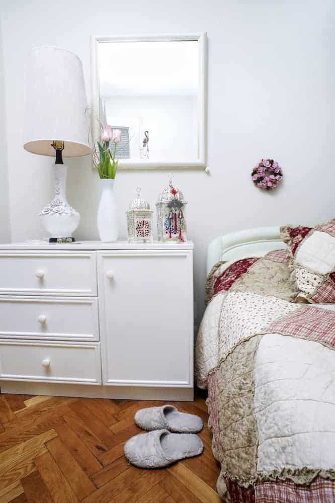 Small Bedroom Desks
 How to Arrange Bedroom Furniture