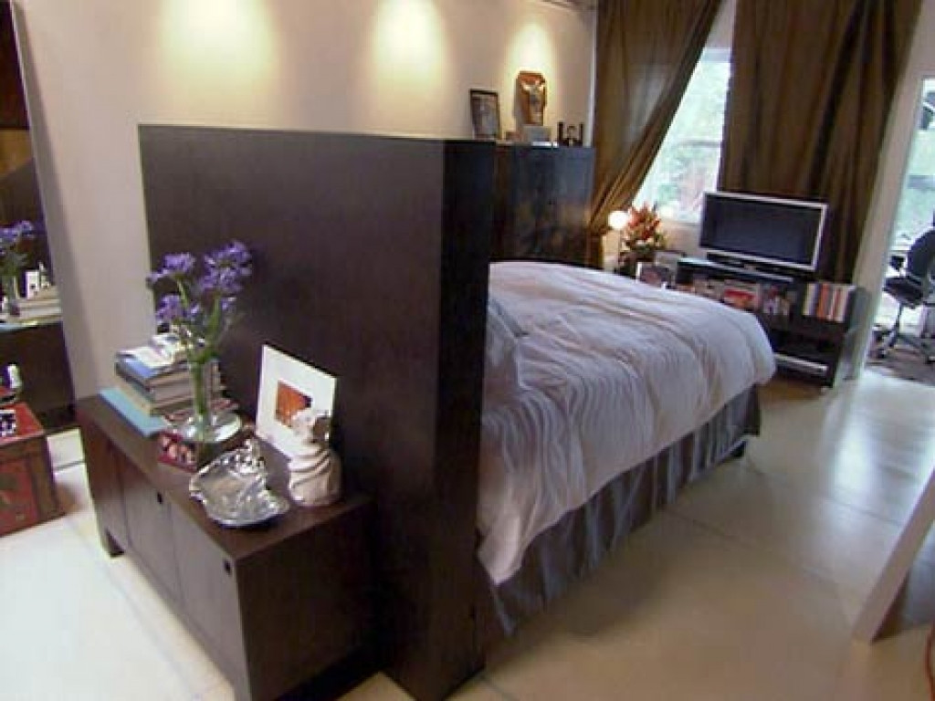 Small Bedroom Layout Ideas
 Decorating ideas for studio apartments studio apartment