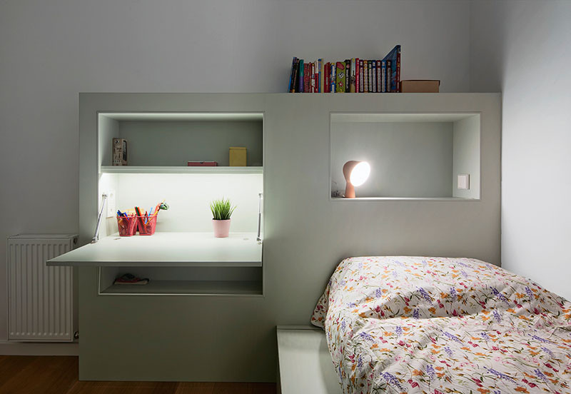 Small Bedroom With Desk
 How to Optimise Space in your Kids Room Big Solutions for