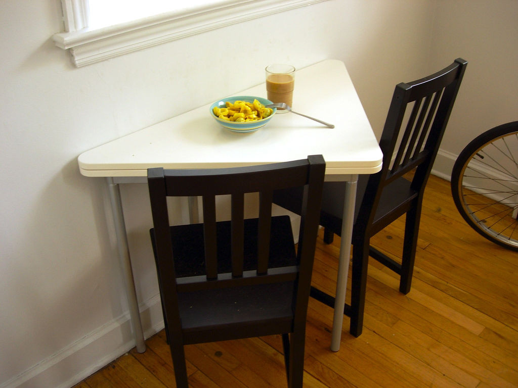 Small Kitchen Table Ikea
 How to Find and Buy Kitchen Tables from Ikea TheyDesign