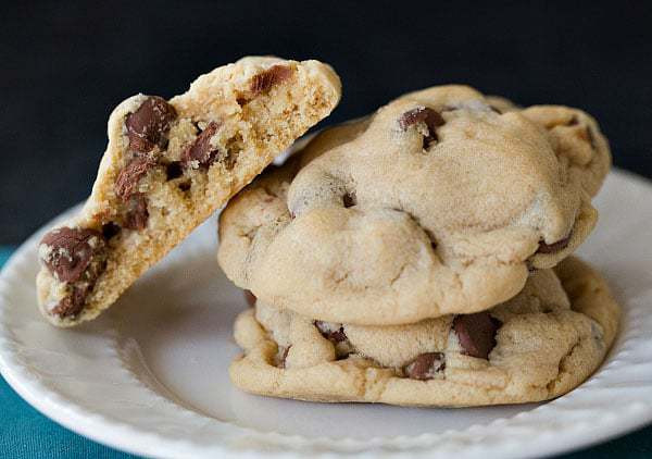Soft Peanut Butter Chocolate Chip Cookies
 Soft & Chewy Peanut Butter Chocolate Chip Cookies