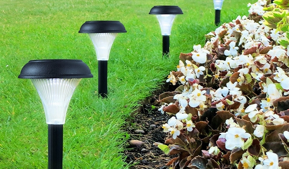 Solar Landscape Lighting Reviews
 5 Best Solar LED Garden & Landscape Lights [2020 Reviews