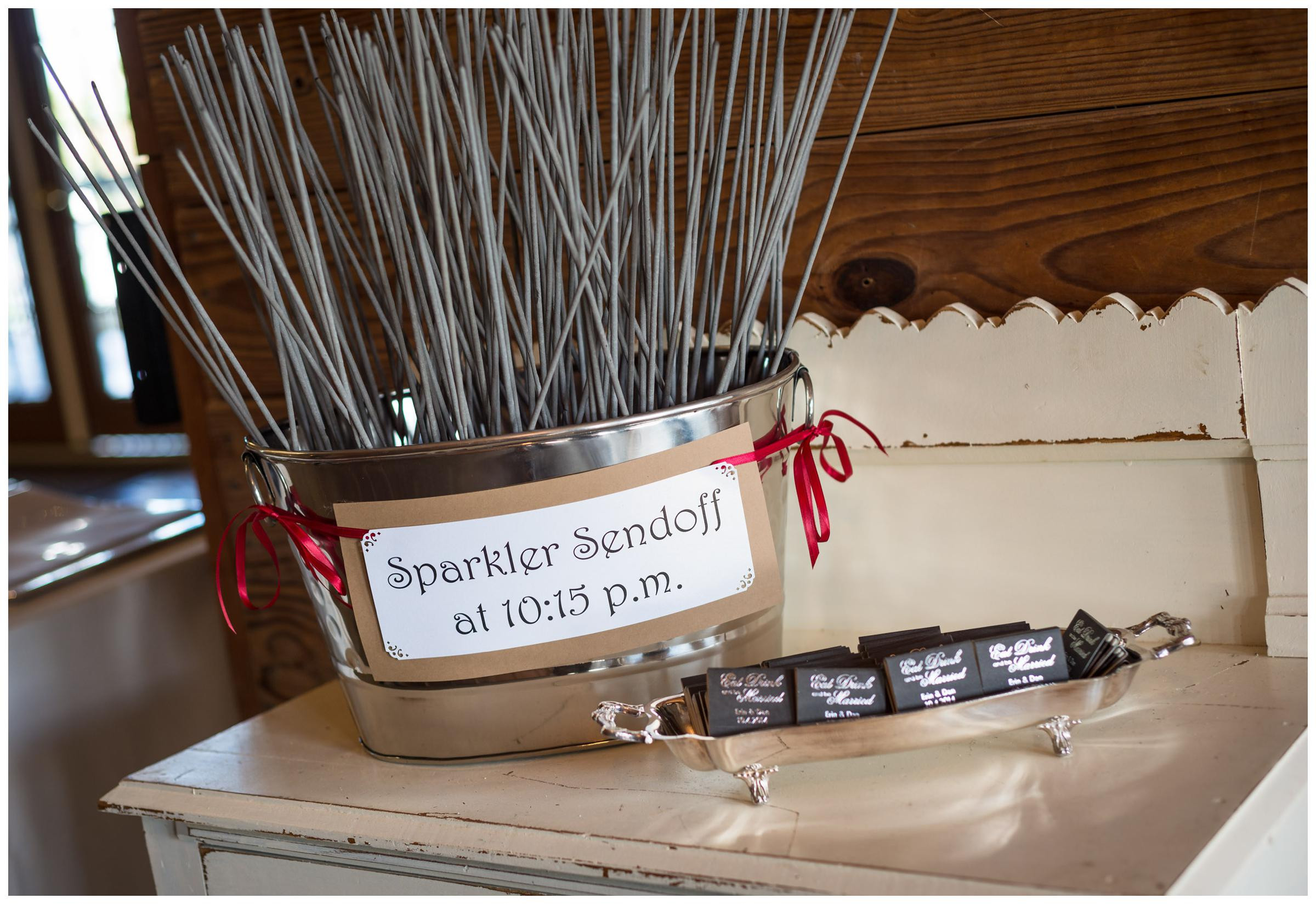 Sparklers For Wedding Send Off
 Must know tips for the best wedding sparkler send off