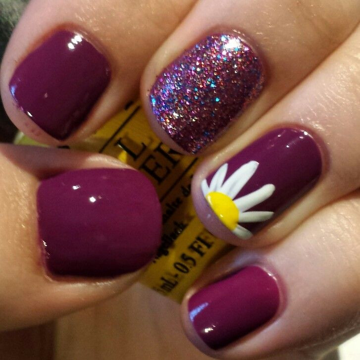 Spring Nail Designs And Colors
 Spring nail art Spring is on its way Loving the daisy