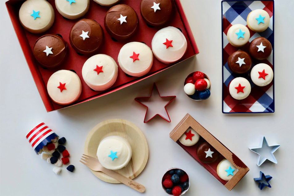 Sprinkles Cupcakes Delivery
 Sprinkles Cupcakes celebrates America with themed items