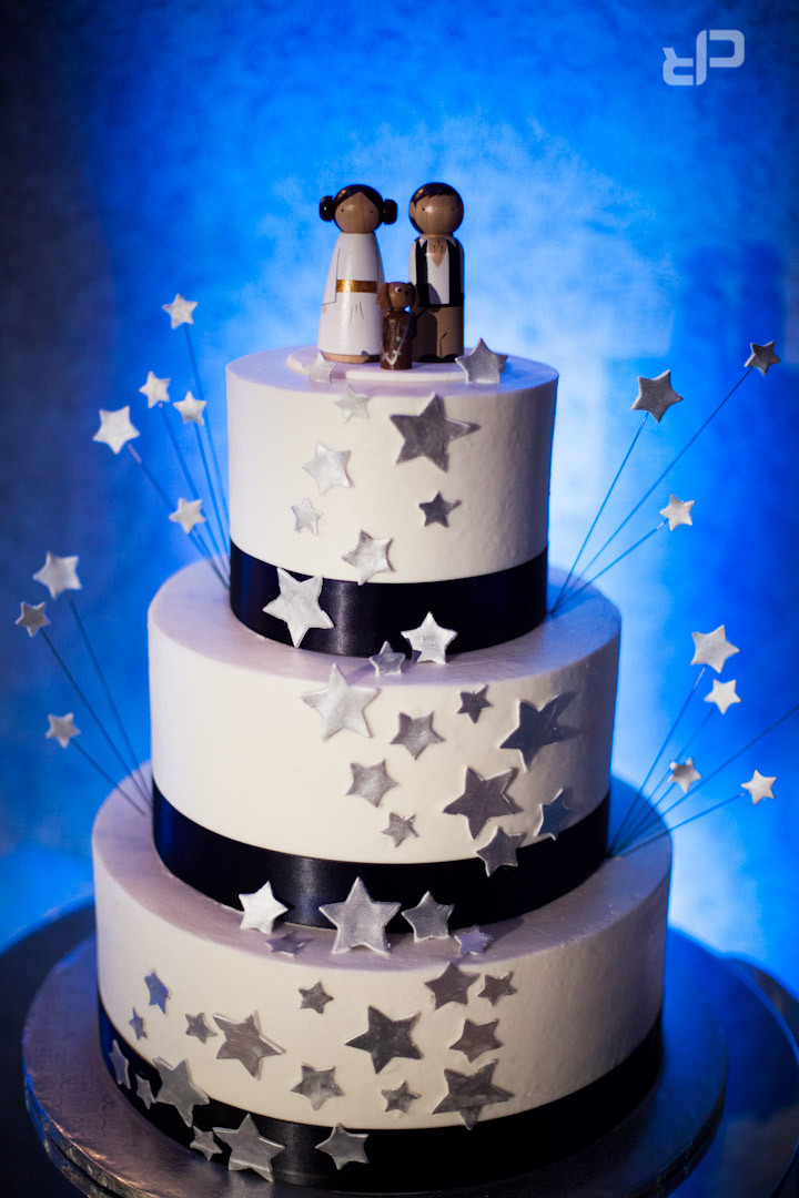 Star Wars Wedding Cake
 Top 20 STAR WARS Wedding Cakes From A Galaxy Far Far Away