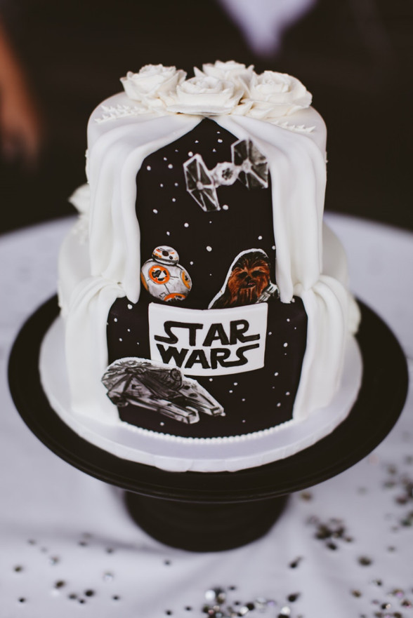 Star Wars Wedding Cake
 Top 10 Star Wars Wedding Cakes