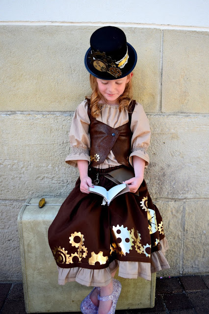 Steampunk Costume DIY
 DIY Steampunk Costumes for the Family
