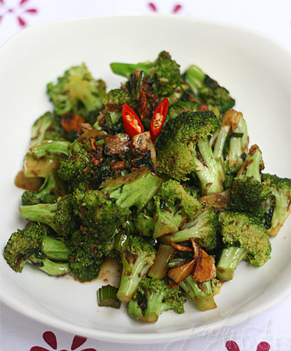Stir Fried Broccoli
 Stir Fried Broccoli