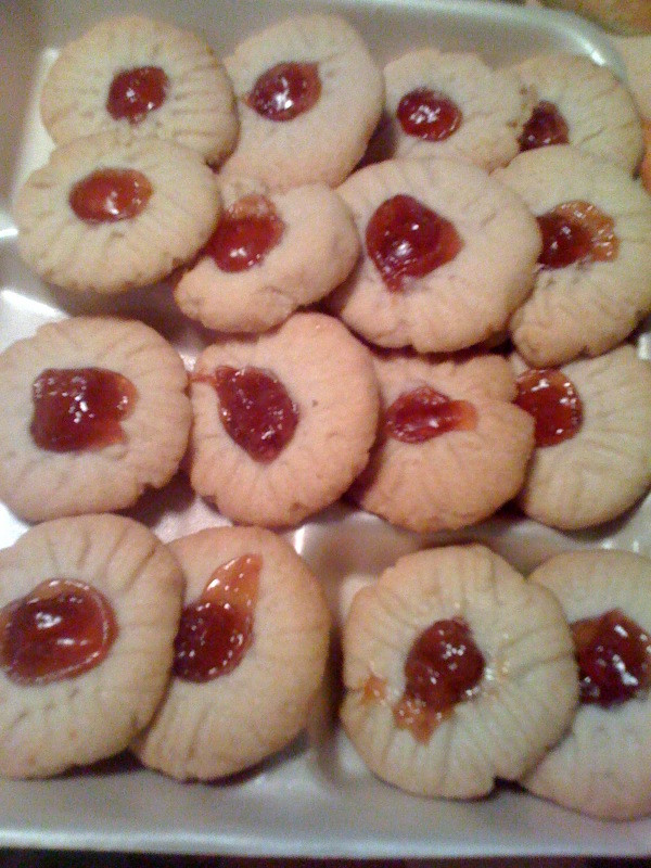 Strawberry Shortbread Cookies
 Shortbread Cookies with strawberry fillings
