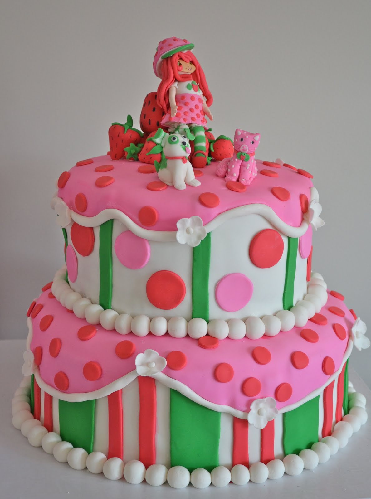 Strawberry Shortcake Birthday Cake Recipe
 Emily s Custom Bakeshop Kallie s Strawberry Shortcake Cake