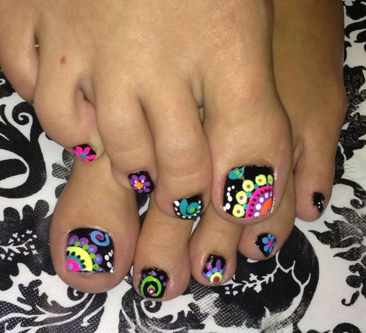 Summer Toe Nail Colors
 20 Super Cute Pedicure Trends