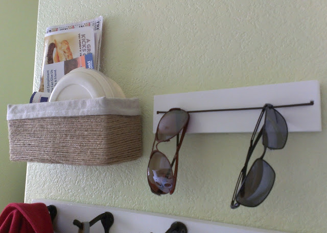 Sunglass Organizer DIY
 18 DIY Sunglasses Holders To Keep Your Sunnies Organized