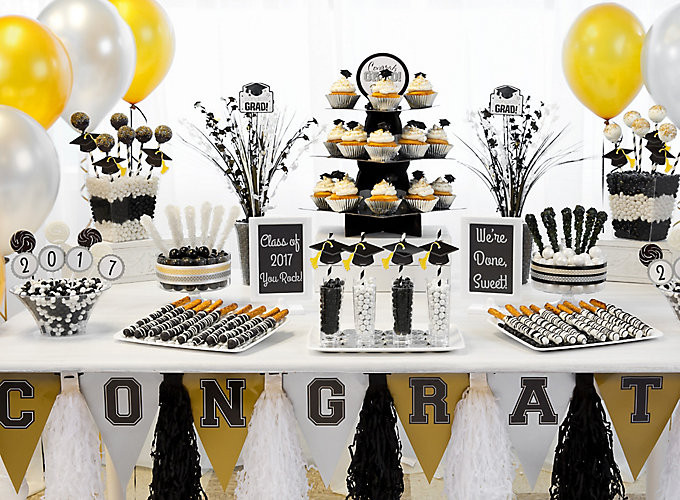 Table Ideas For Graduation Party
 7 Graduation Party Ideas with Affordable DIY Projects