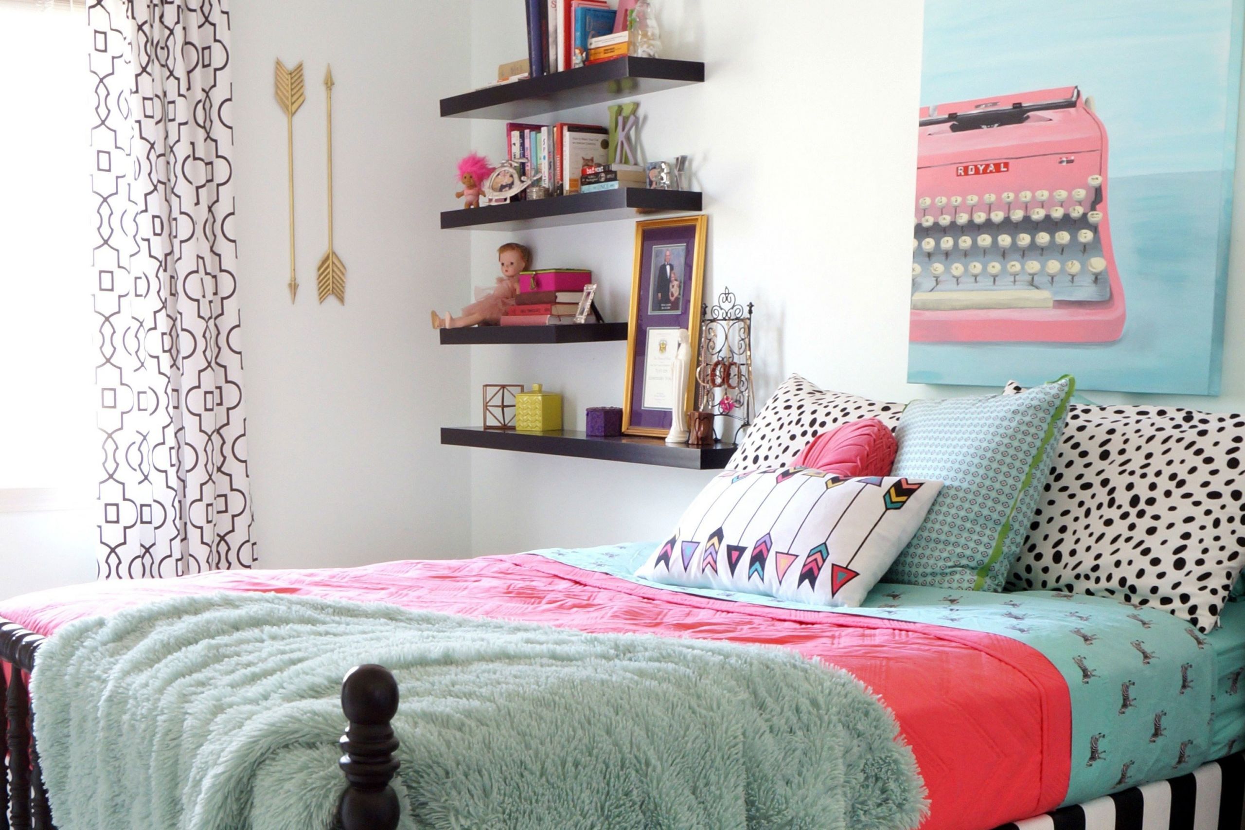 Teenage Girl Bedroom Design
 5 Stylish Teen Bedrooms