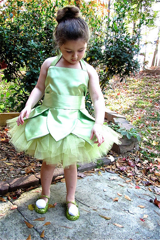 Tinkerbell Costume DIY
 25 creative DIY costumes for girls