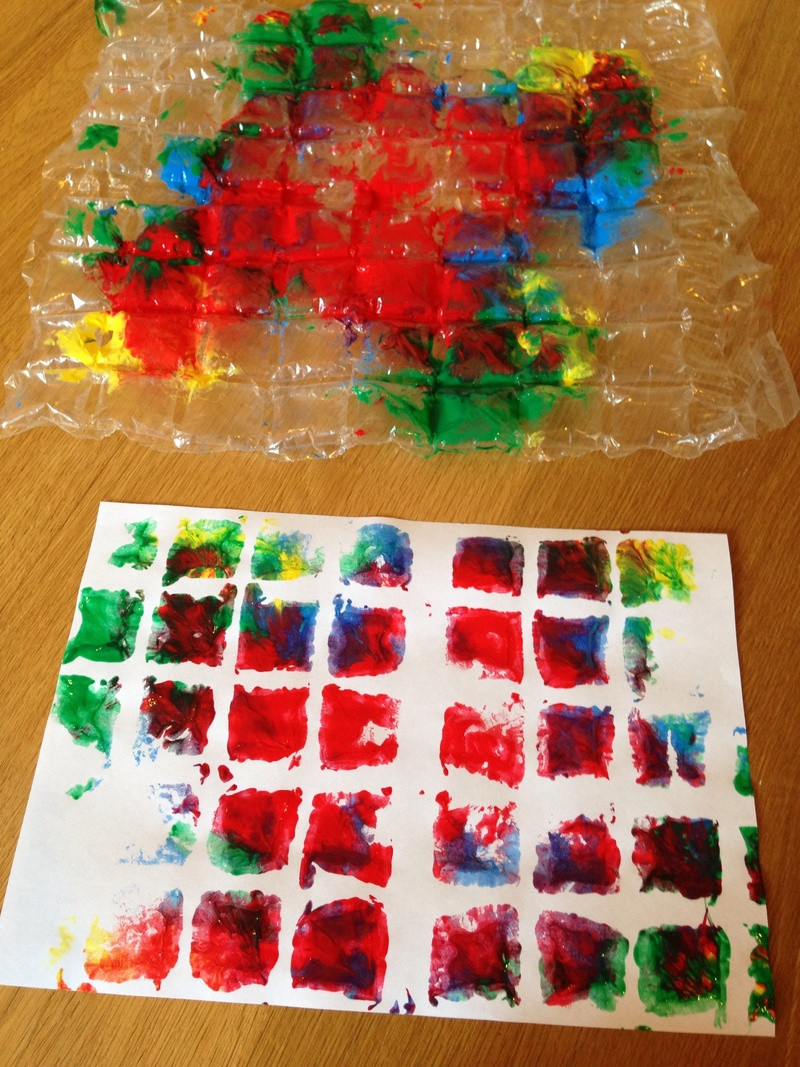Toddler Artwork Ideas
 Bubble Wrap Prints My Kid Craft