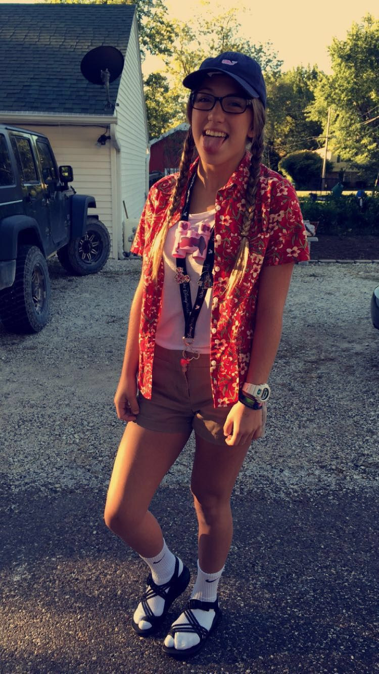 what-to-wear-for-tacky-tourist-day-at-school-best-tourist-places-in