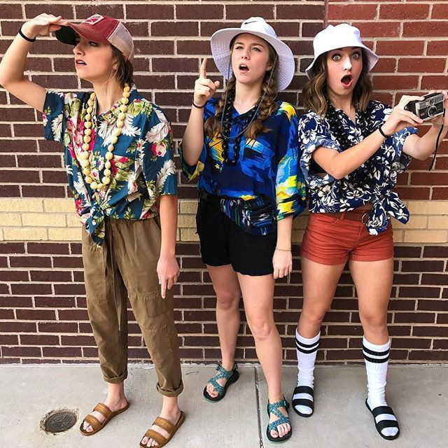 Tourist Costume DIY
 Tacky tourist day with mah girls also click the link in