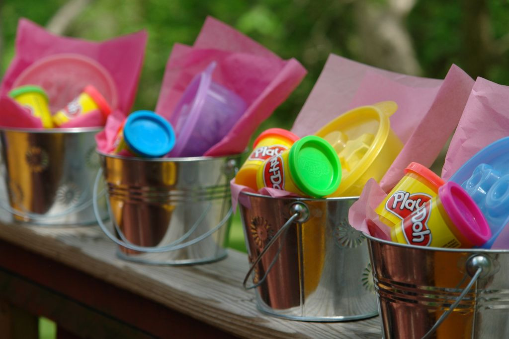 Unique Party Favors Ideas For Kids
 Happy Birthday 32 Kids Goo Bags That Are Actually