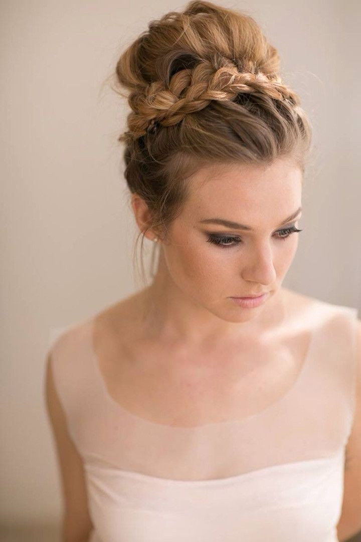 Updo Hairstyles For A Wedding
 25 Glorious Wedding Hairstyles for Medium Hair Pretty