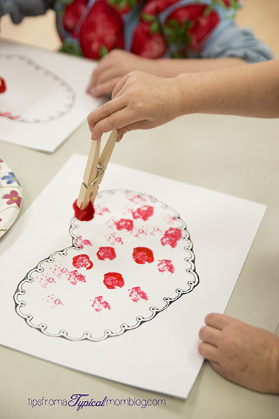 Valentine Arts And Crafts For Preschoolers
 Valentine Pom Pom Painting for Preschoolers