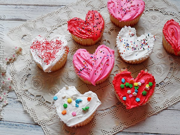 Valentine Cupcakes Recipe
 Valentine Cupcakes Frosted Hearts for Valentine s Day