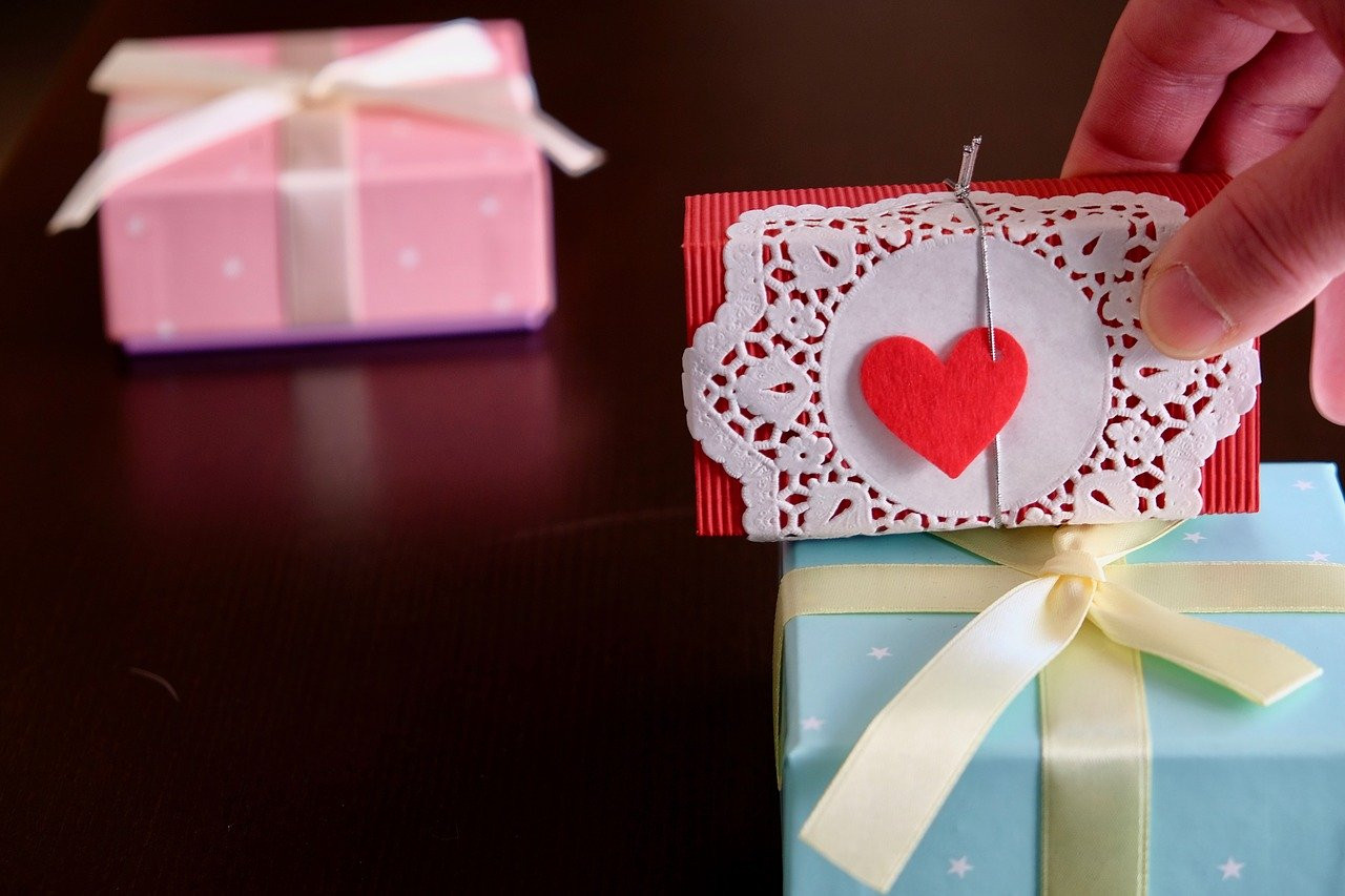 Valentine Gift Ideas 2020
 Sweet Valentine’s t ideas for your loved ones The