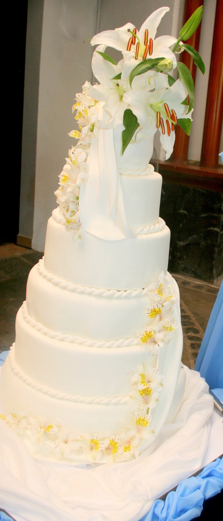 Wedding Cake
 affordable wedding cake
