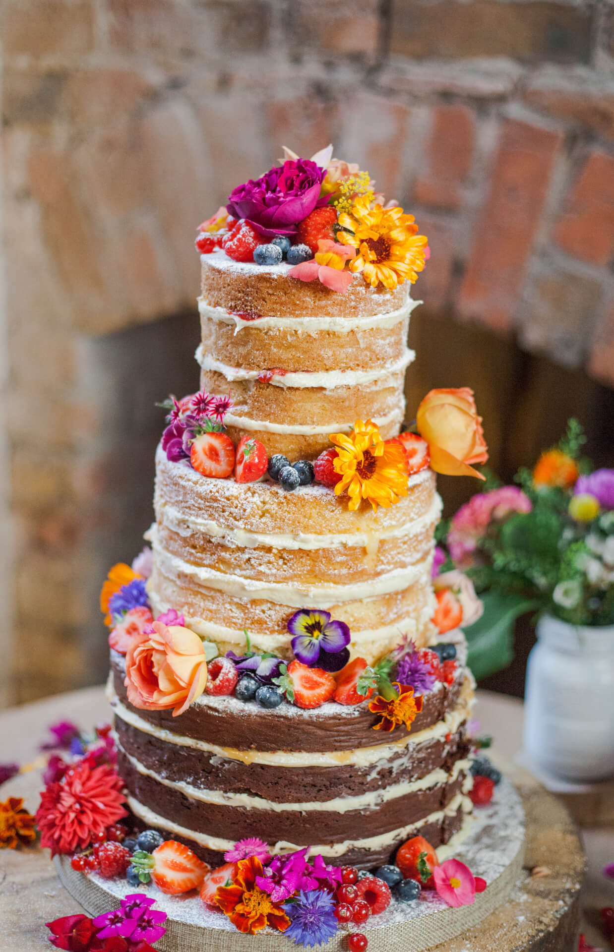 Wedding Cake With Flowers
 Edible Flowers for Naked Wedding Cakes Fresh Edible