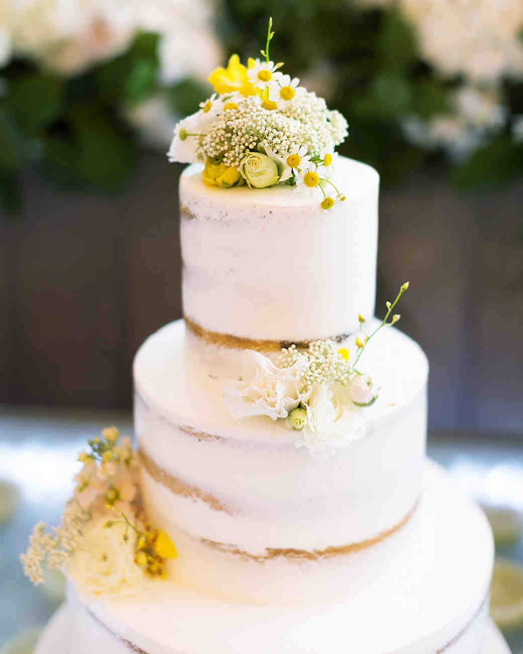 Wedding Cake With Flowers
 62 Fresh Floral Wedding Cakes