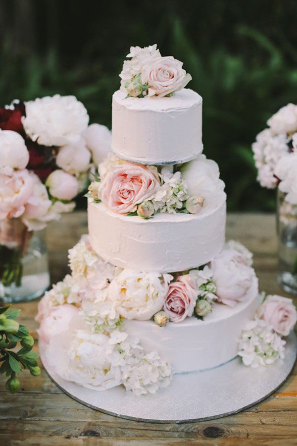 Wedding Cake With Flowers
 105 Inspiring Wedding Cakes