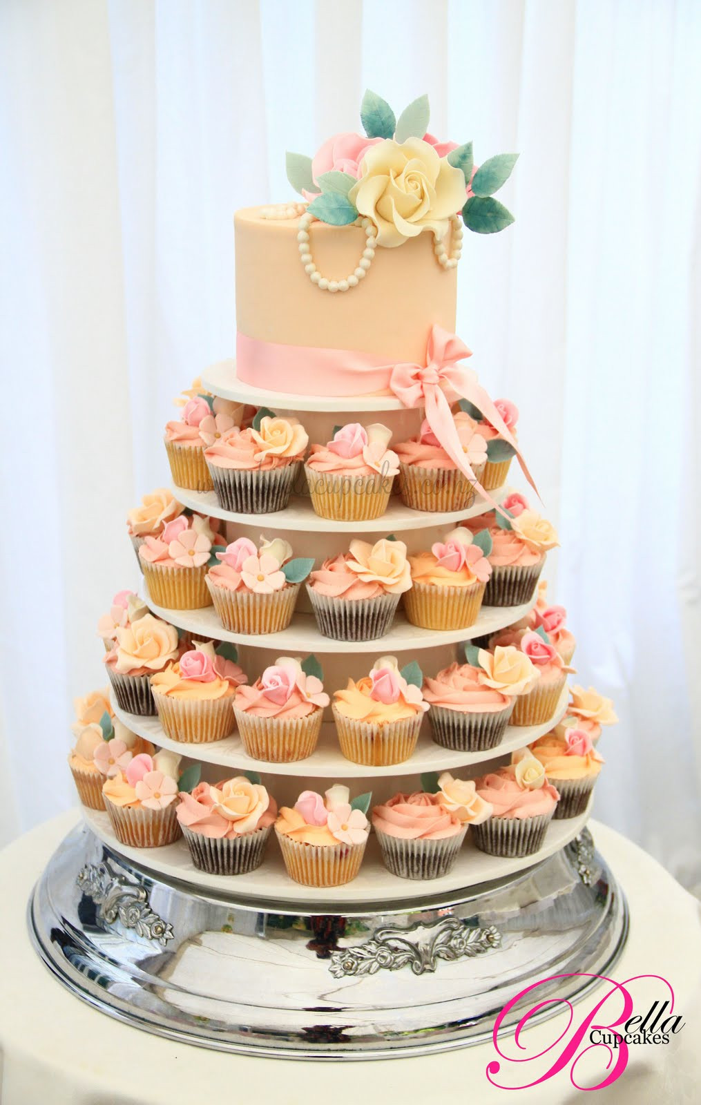 Wedding Cakes And Cupcakes
 Bella Cupcakes Vintage Wedding
