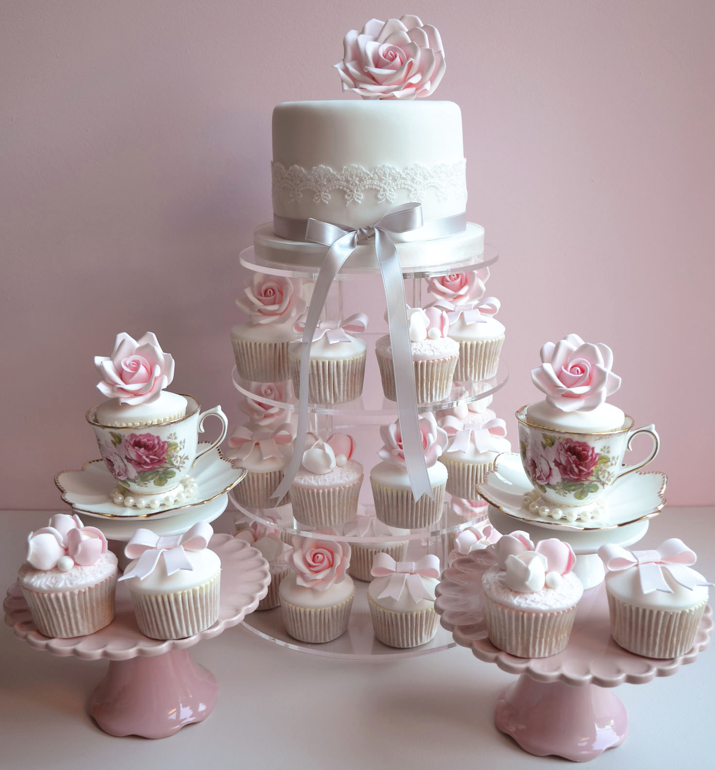 Wedding Cakes And Cupcakes
 Little Paper Cakes Beautiful Vintage Wedding Cupcakes