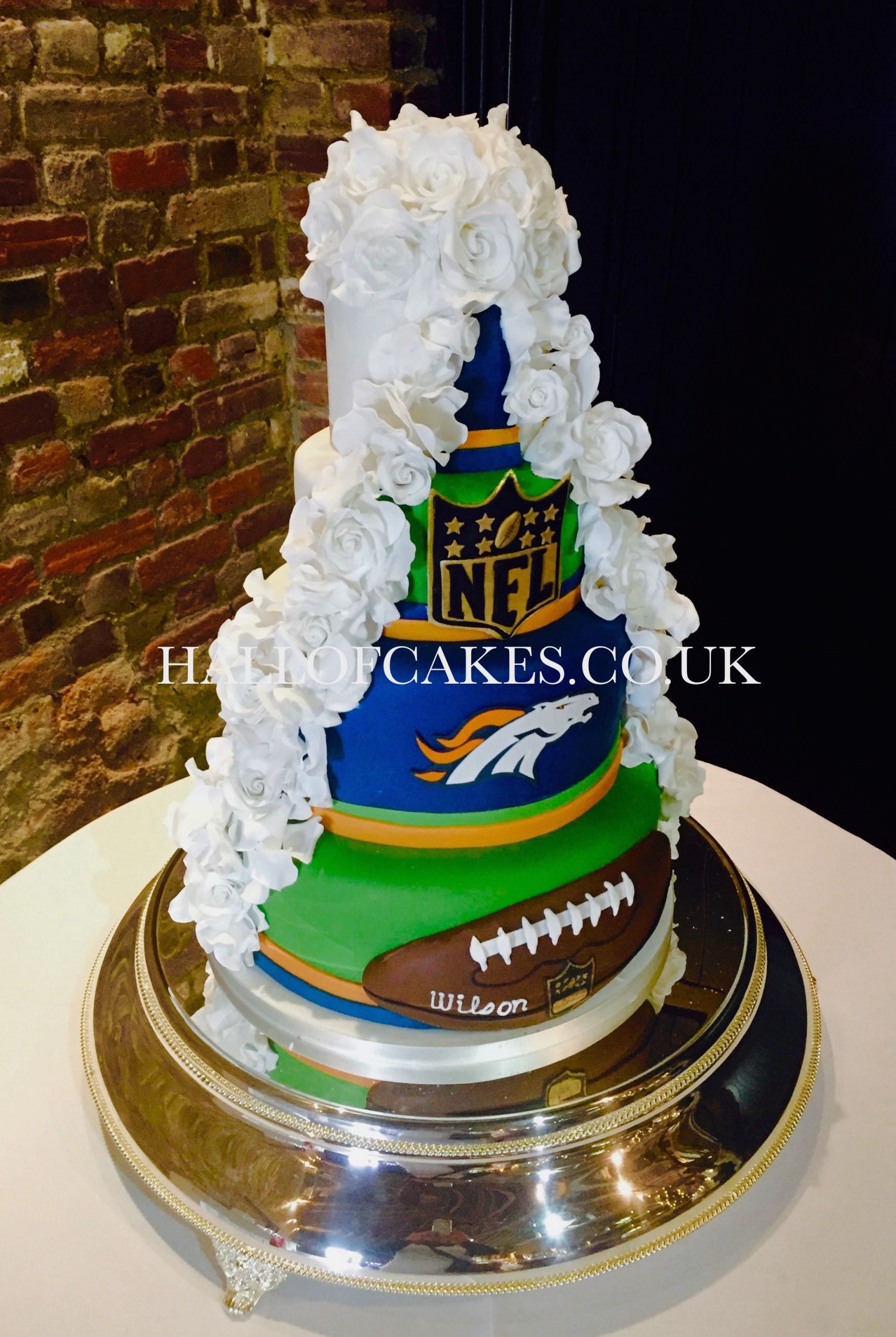 Wedding Cakes Denver
 NFL Denver Broncos split wedding cake in 2019
