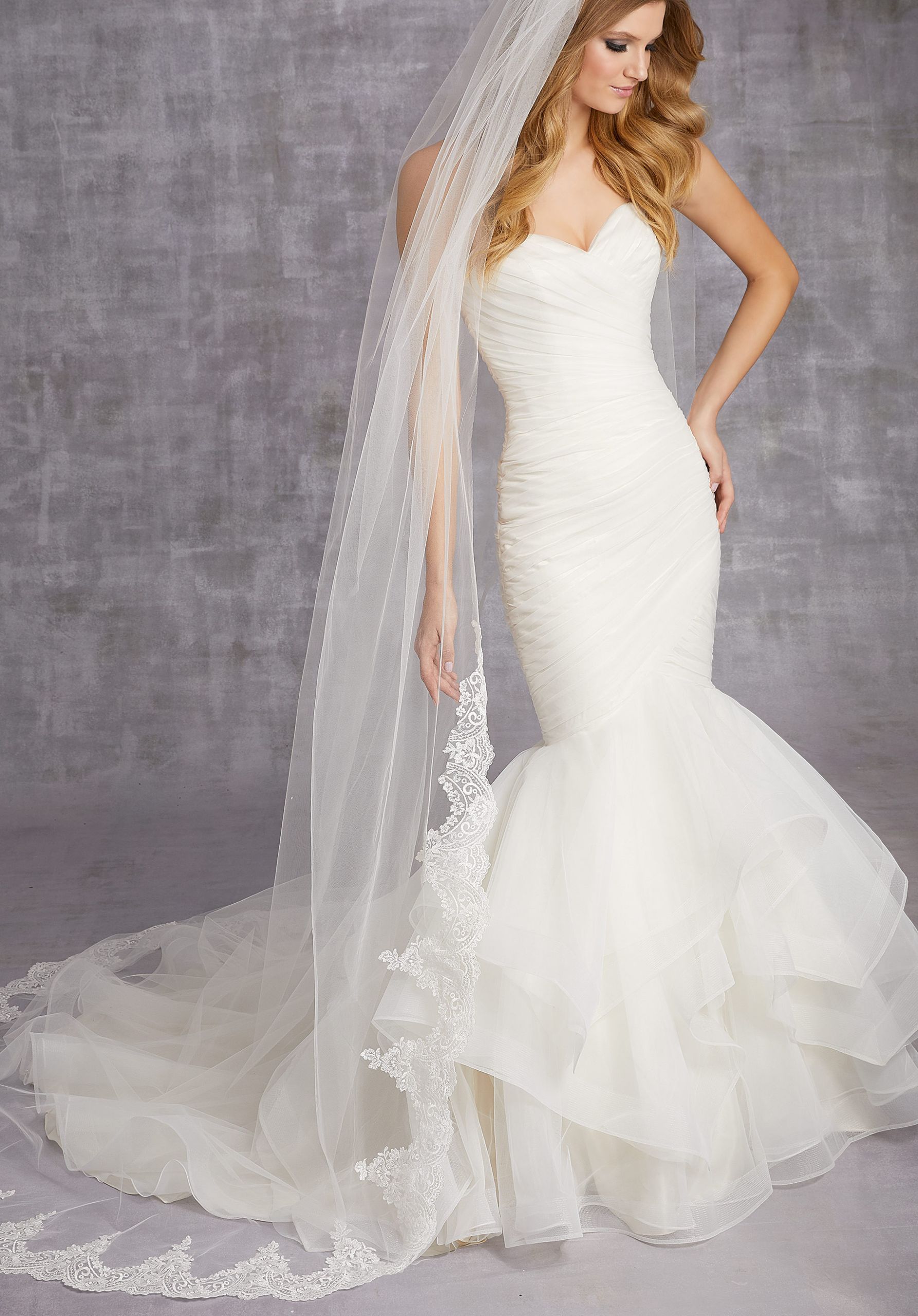 Wedding Dress And Veil
 VL1002 1