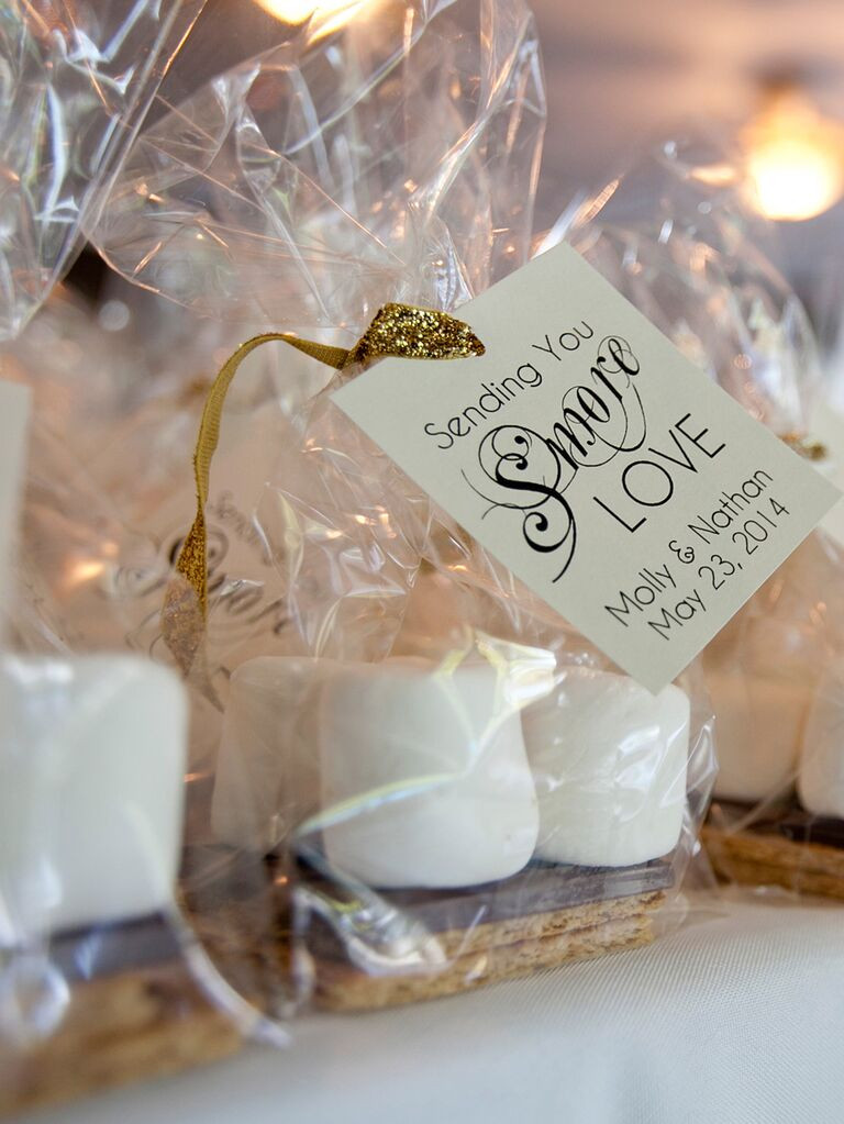 Wedding Favors For Guests
 17 Edible Wedding Favors Your Guests Will Love