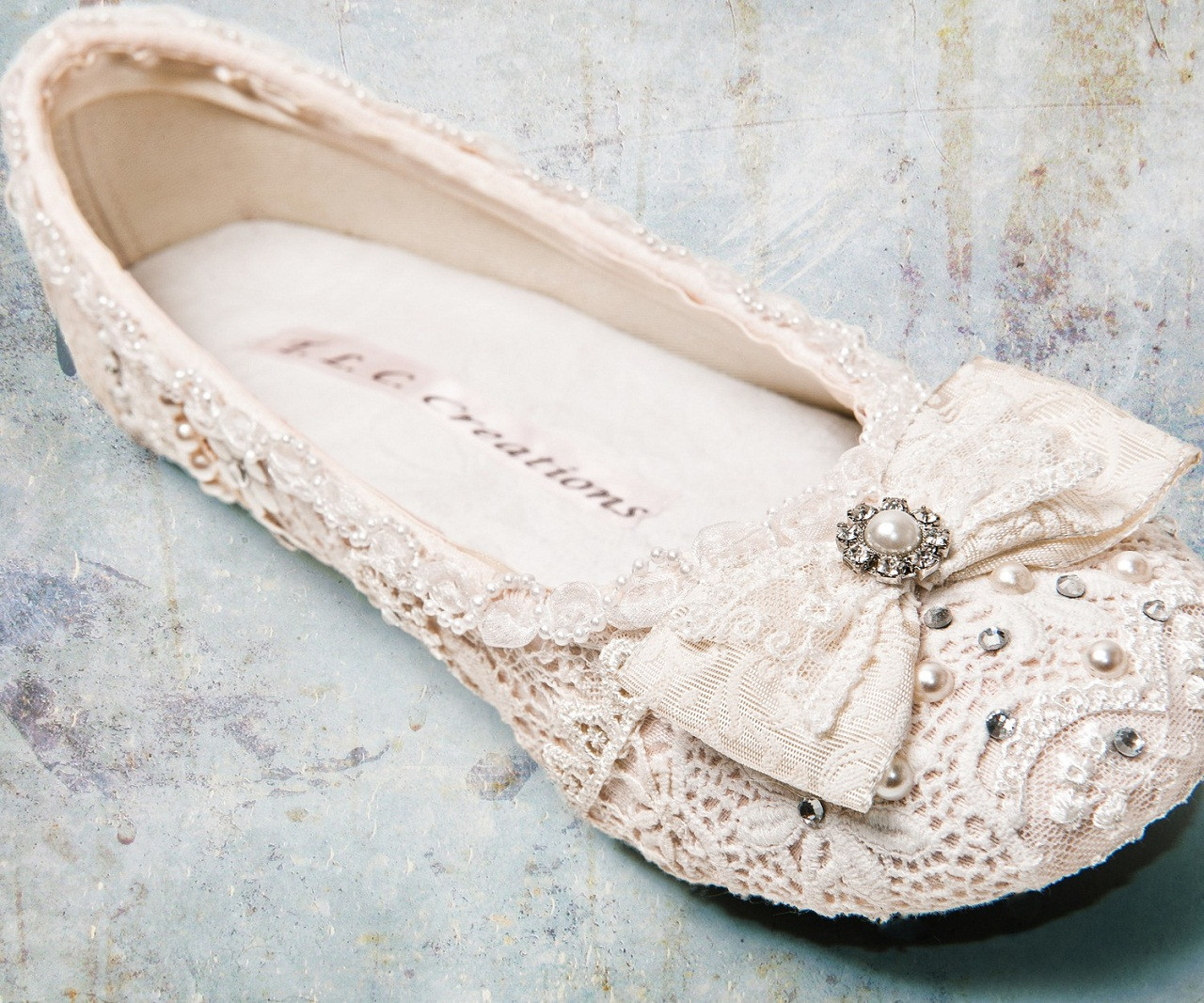 Wedding Flat Shoes For Bride
 45 Some Top Level wedding shoes For Brides