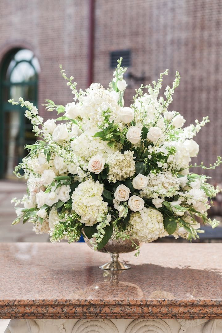 Wedding Flower Arrangements Ideas
 New York Wedding Celebrates Elegance